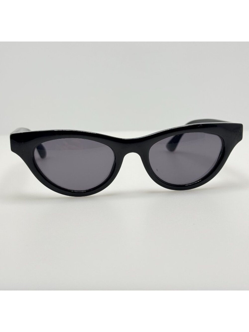 Isaac Mizrahi Sunglasses IM4 10 Black 49-21-145